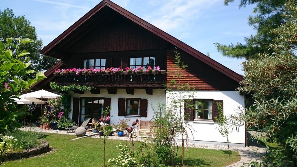 Apartment Haus Merlin Am Boeckelsberg Веймар Экстерьер фото