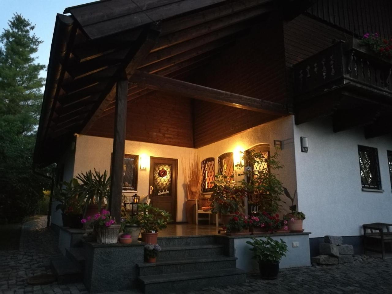 Apartment Haus Merlin Am Boeckelsberg Веймар Экстерьер фото